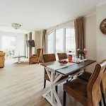 Ocean View Apartament *