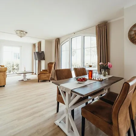 Ocean View Apartment *