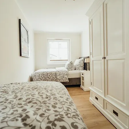 Ocean View Apartment *